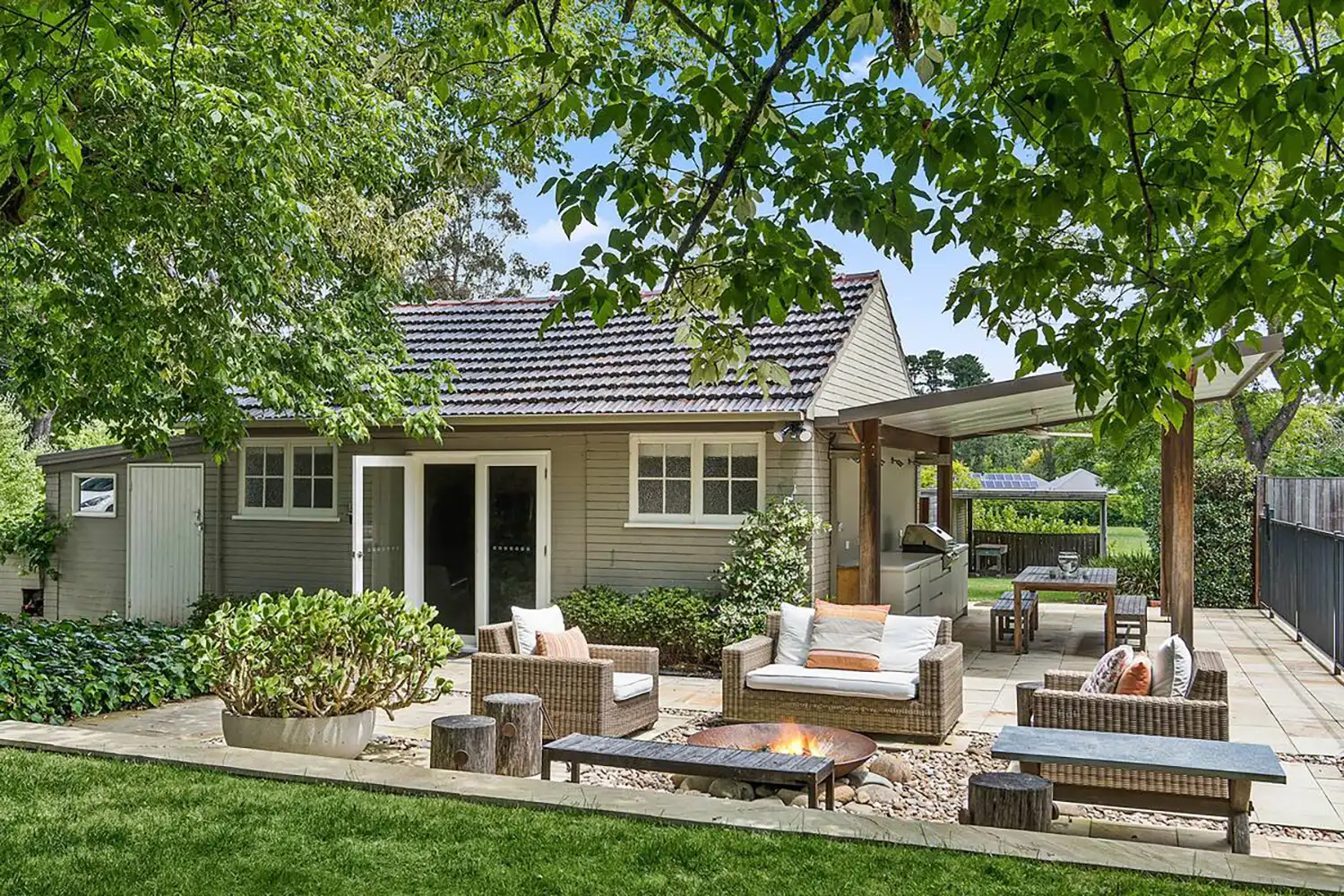 Southern Highlands AirBnB - Romantic Couples Getaway - Burradoo
