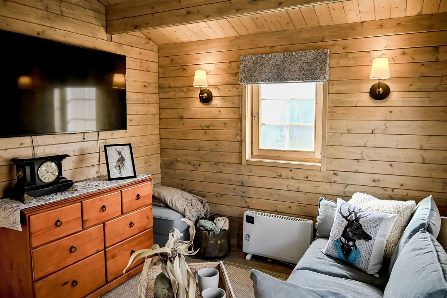 Southern Highlands AirBnB - Stylish Tiny Home - Moss Vale